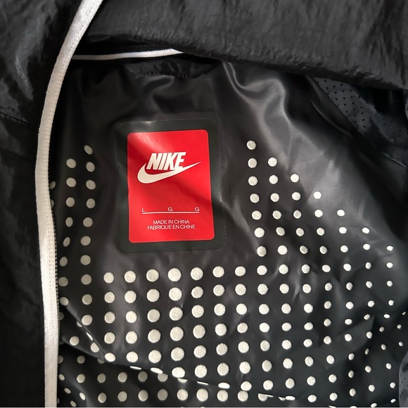 Nike jacket - Picture 6 of 6
